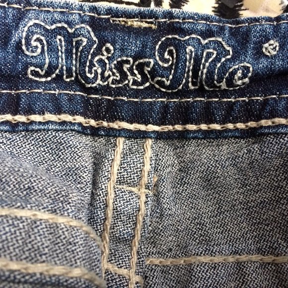 Miss Me Flower Corner Boot Jeans Sz 29 Rhinestones Sequins Medium Wash JP5636B2 - Picture 7 of 15